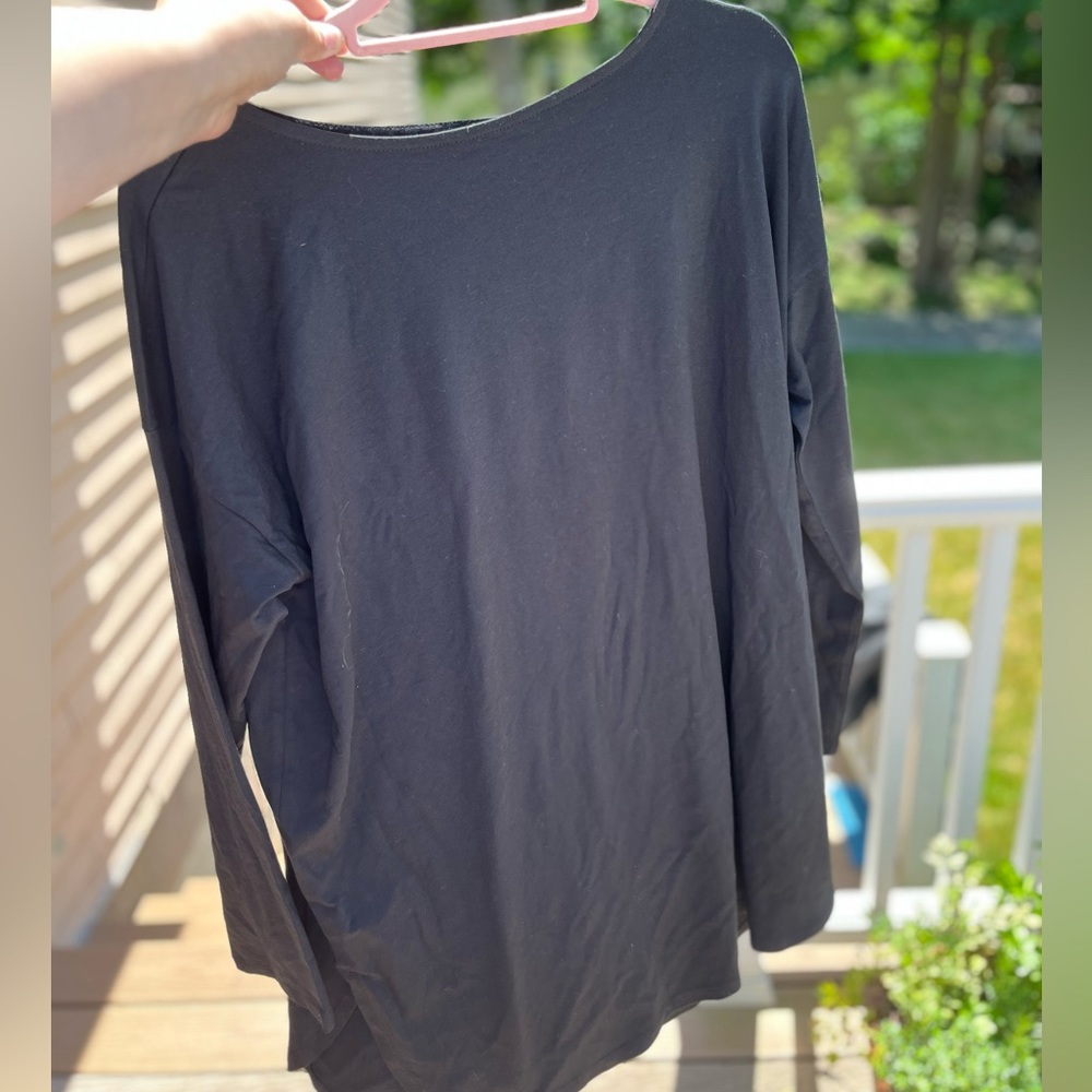 NWT J. Jill large long sleeve tunic top color black and in perfect condition!